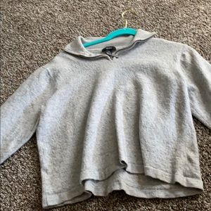 Long sleeve w crew neck zip up top